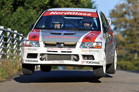 Steen Andersens Mitsubishi Lancer havde de længste hop hen over broer og bakketoppe.